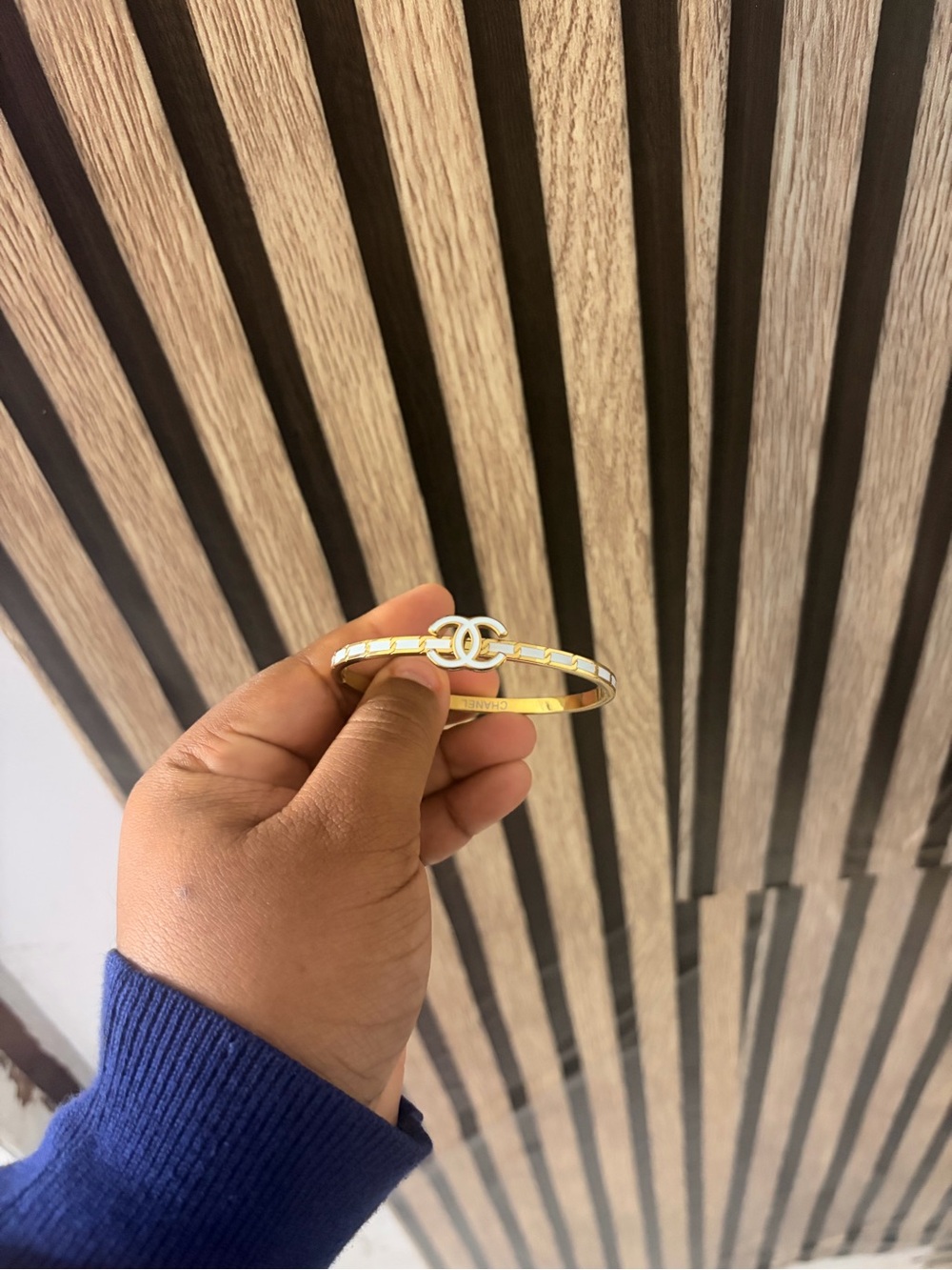 Gold Tone Interlocking Circle Bangle Bracelet - Women Jewelry